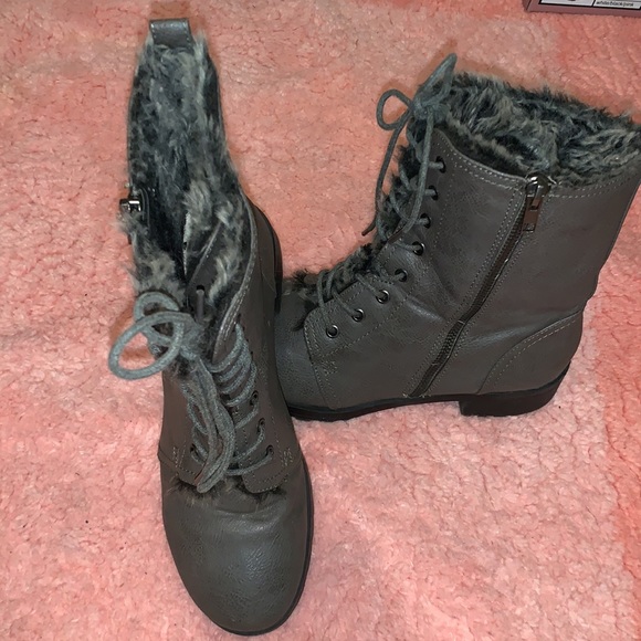 Fuzzy combat boots from just fab - Picture 2 of 3